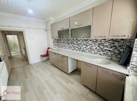 /*aktürk Emlaktan*\3+1 Çarşı Merkezde Kombi Petekli Cam Balkonlu