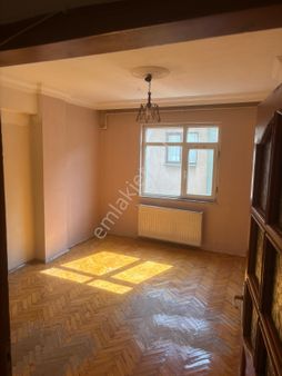 Telsiz Mahallesi 70 M2 Geniş Kullanışlı 1+1
