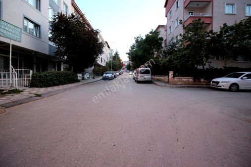 Emre Emlaktan Piyade Mahallesinde İşlek Cadde Yakını Uygun Kiralık Dükkan