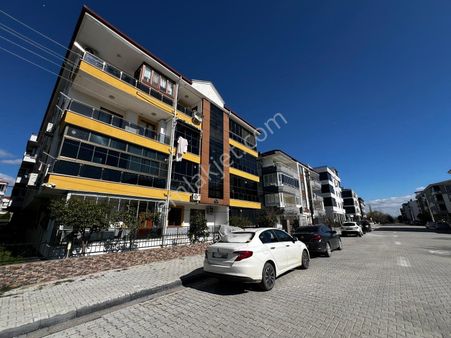 ▀jet Emlaktan Altınkum'da Ön Cephe Ayrı Mutfak Satılık 2+1 Daire