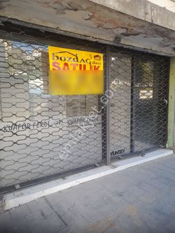 İzmir Konak İnönü Caddesinde Satılık Dükkan.