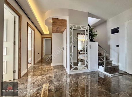 Antalya Güzelobada Şehir Manzaralı 4+2 Tadıatlı Dubleks Site İçi