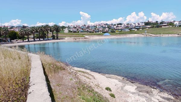 Çeşme Dalyan'da Ladin Koyu'nda Denize Sıfır Kiralık Villa