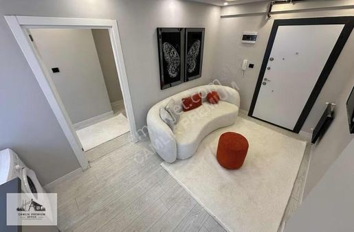 Asmalıevler'de Yönetimli Bina'da Kiralık 1+1 Lüks Daire