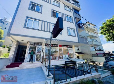 Beylikdüzü Yakuplu Da Satılık Düz Giriş 130 M2 Dükkan