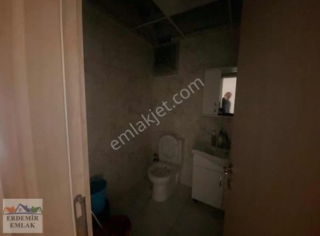 Erdemir Emlaktan Pazar Yeri Ön Cephe Ayrı Mutfak