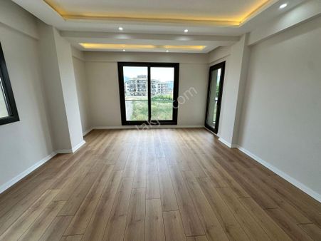 Zeki Emlak'tan Manisa Muradiye Mahallesinde Satılık 2+1 Kapalı Mutfak Sıfır Daire