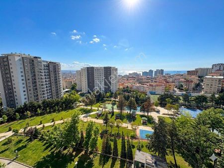 Pendik'te Deniz Manzaralı, Yerden Isıtmalı, Ebeveyn Banyolu 2+1