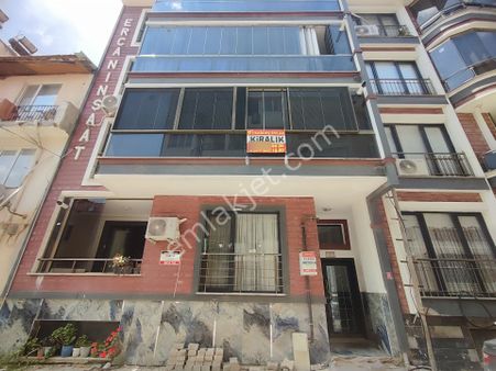 Kardeşten Edremit Merkezde Tugaya Yakın Doğalgazlı Ayrı Mutfaklı Ara Kat Eşyalı Geniş 3+1 Daire