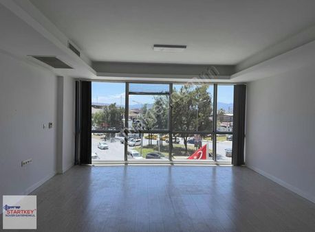 Çiçek Plazada Satılık Ofis