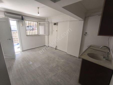 Kiralık Dükkan Dokuma Cadde Yakını