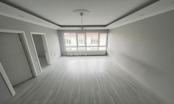Acil Emlaktan Dutlukda Batman Sokakda Full Yapılı Kiralık