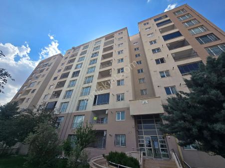 Satılık 3+1 Yüksek Giriş
