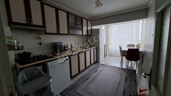 Elvankent Topcu'da Arakat Güney Önü Açık Yol Cephe 3+1