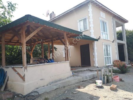 Güvenay-çorum Boyralı Bağlarında Bakımlı 1 Dönüm Satılık Bağ