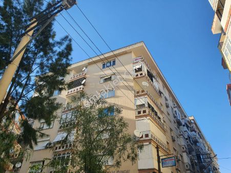 Bornova Merkez De Satılık 4+1 Daire