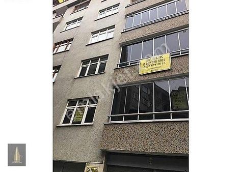 Riva Gayrimenkulden Merkezde Asansörlü D.gazlı 4 Adt Daire