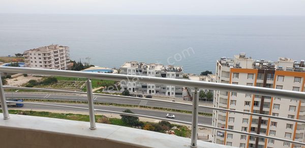 Erdemli Kumkuyu Mah Satılık 2+1 Denize Sıfır Daireler