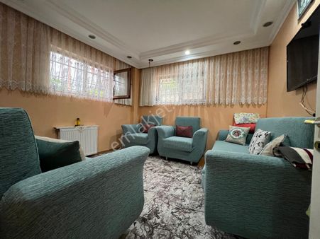 Yenibosna Merkez Mahallesinde Satılık Bahçe Katı Daire 2+1 Genç