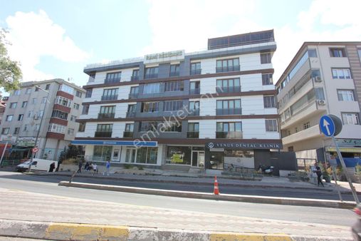 Rami Ana Caddede Mükemmel Konumda Kiralık Mağaza/dükkan