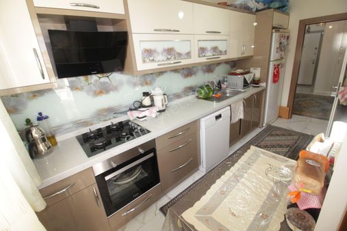 Altınkum Da Kaloriferli Asansörlü Ebeveyn Banyolu Ayrı Mutfak 2+1