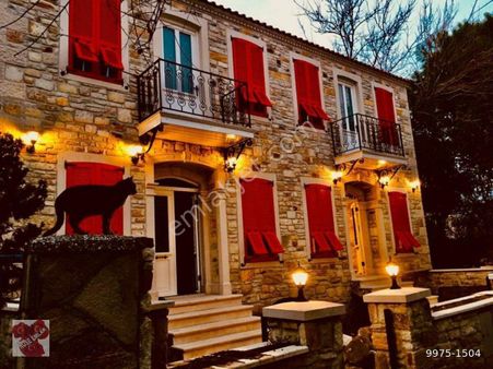 Rose Emlak'tan Satılık Emsalsiz Taş Villa