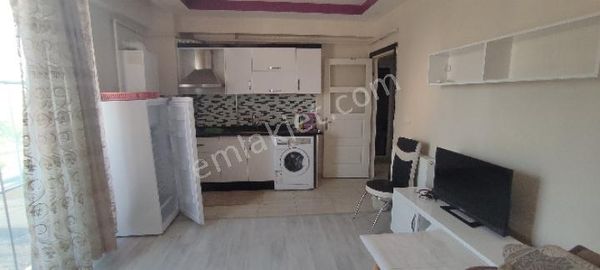 ÇARŞI MERKEZ'DE SAĞLAM BİNADA EŞYALI 1+1 KİRALIK DAİRE 