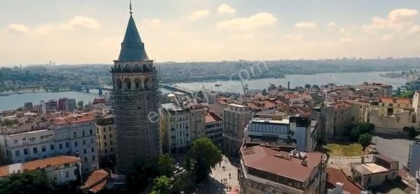  MET'DEN TARİHİ GALATA'DA 2.DERECE KISMİ DENİZ MANZARALI TARİHİ ESER 150 M2 ASANSÖRLÜ