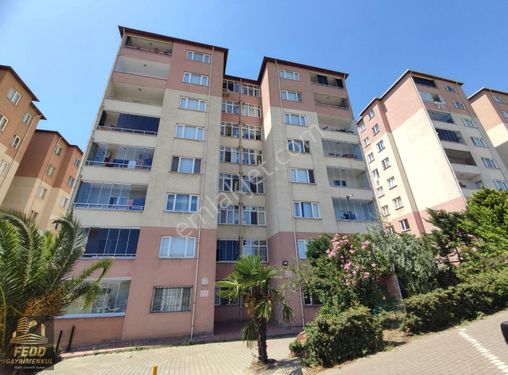 Gebze Çayırova Çağdaşkent sitesinde 3+1 satılık daire