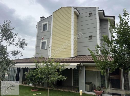 Güzelbahçe Yelkide Muhteşem Keyifli Satılık Villa