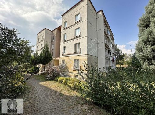 KARTEPE TAÇYAPRAK KONUTLARIN'DA YAPILI 3+1 SATILIK FIRSAT DAİRE