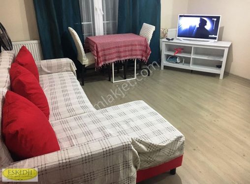 ESKİDJİ' den ŞEHİR IŞIKLARI SİTESİNDE 1+0 m2 FULL EŞYALI