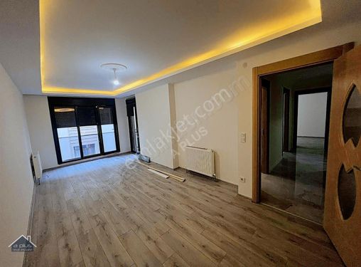 ÇAMLICA TEPESİNE YÜRÜME MESAFESİNDE 2+1 SATILIK FIRSAT DAİRE