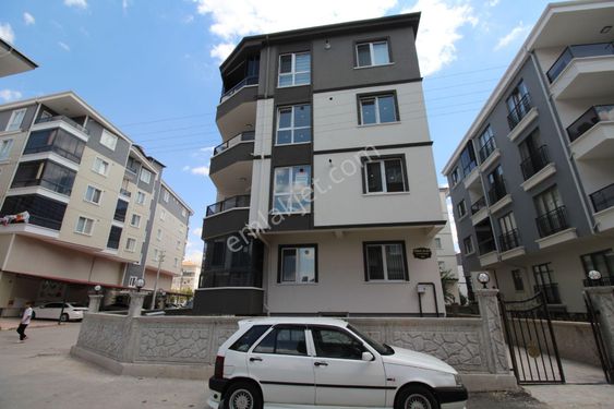  AKSARAY MEHMET AKİF ERSOY MAHALLESİNDE KİRALIK SIFIR 3+1 DAİRE