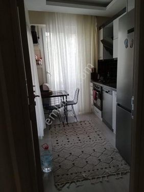  BAYRAKLIDA MERKEZİ KONUMDA 2+1 AVANTAJLI SATILIK DAİRE