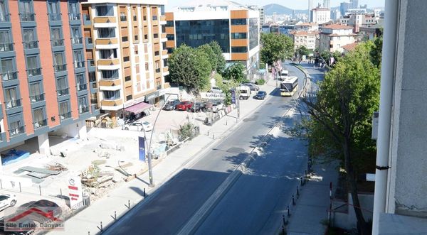 BOSNABULVARI CADDESİNDE ÇOK MERKEZİ LOKASYONDA KİRALIK 3+1 DAİRE