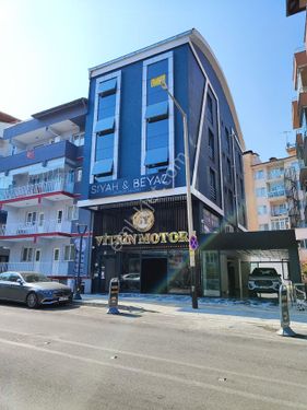 BURDUR MERKEZ BAHÇELİEVLER MAHALLESİN DE SATILIK CADDE ÜSTÜ 1+1 APART DAİRE. 