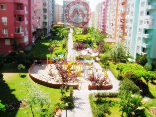 KAYALARKENT SİTESİNDE 3+1 GENİŞ PARKLI BAKIMLI (1 Ağustos Boş)