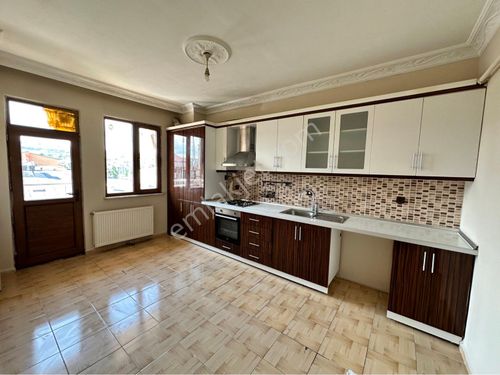 İKS EMLAKTAN SATILIK FAİLBEY CADDESİNDE DAİRE