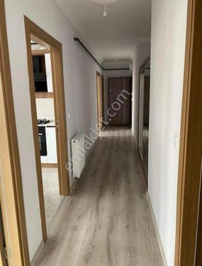 SELÇUKLU KILINÇARSLAN MAHALLESİ ESKİ SİLLE CADDESİNDE 2+1 GENİŞ AİLE BİNASI