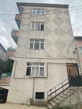 ÇORLUDA SATILIK MÜSTAKİL BİNA 4 DAİRE