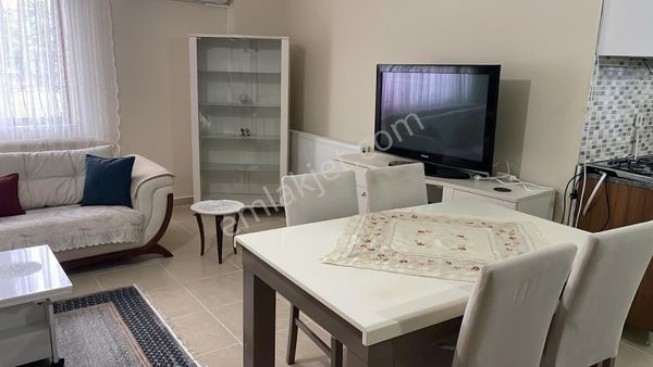 Tekirdağ Süleymanpaşa İlçesi Gazioğlu Mahallesi Ihlamur Sitesinde Kiralık Daire