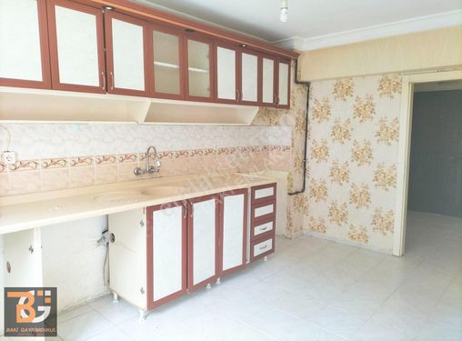 Acil Satılık 14 Cad. Harika Konumlu Çiftbanyolu 130 M2 3+1 Daire