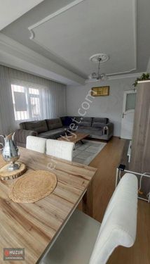 HUZUR'DAN NUSRATİYE MAHALLESİ 2+1 12 YAŞINDA SATILIK DAİRE