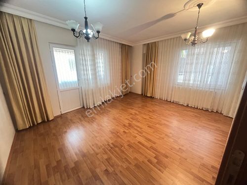 Akal Emlaktan Üsküdar Mimarsinanda 3+1 Kiralık Daire