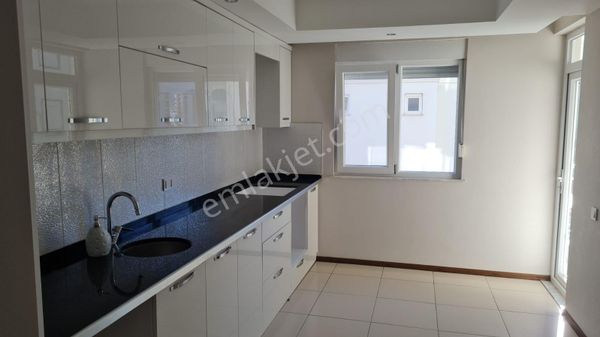  KUMLUCA MERKEZDE OKUL YANINDA KİRALIK 3+1 DAİRE