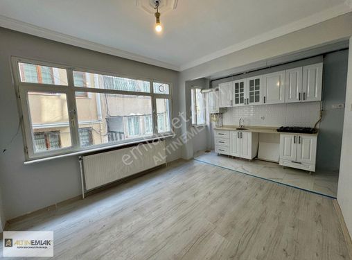 Altınemlaktan Cerrahpaşada 2+1 içi Yenilenmiş Kiralık Daire