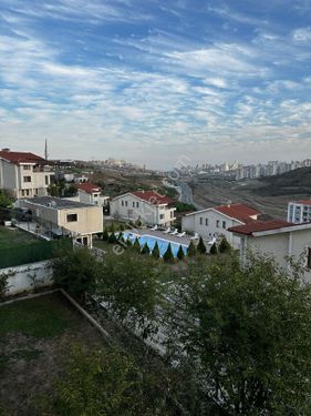 Bahçeşehir tribleks üst villa