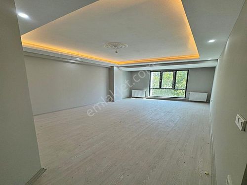  ACİL İPEK'DEN HADIMKÖY MERKEZ'DE SATILIK 2+1 90M2 SIFIR DAİRE