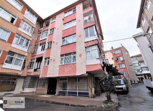 Fatih Kocamustafapaşa'da Balkonlu Geniş Ferah 2+1 Satılık Daire